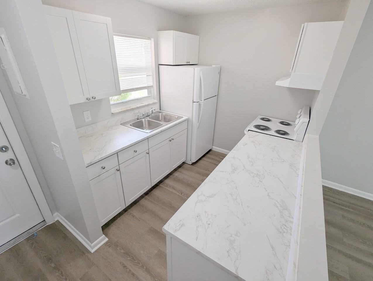 3031 Springfield Lane #3031 - Photo 2 of 13