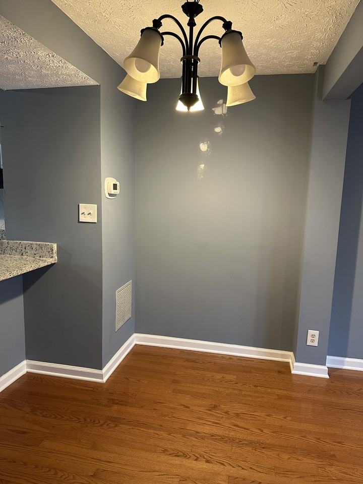 8018 Grandview Ct - Photo 5 of 18