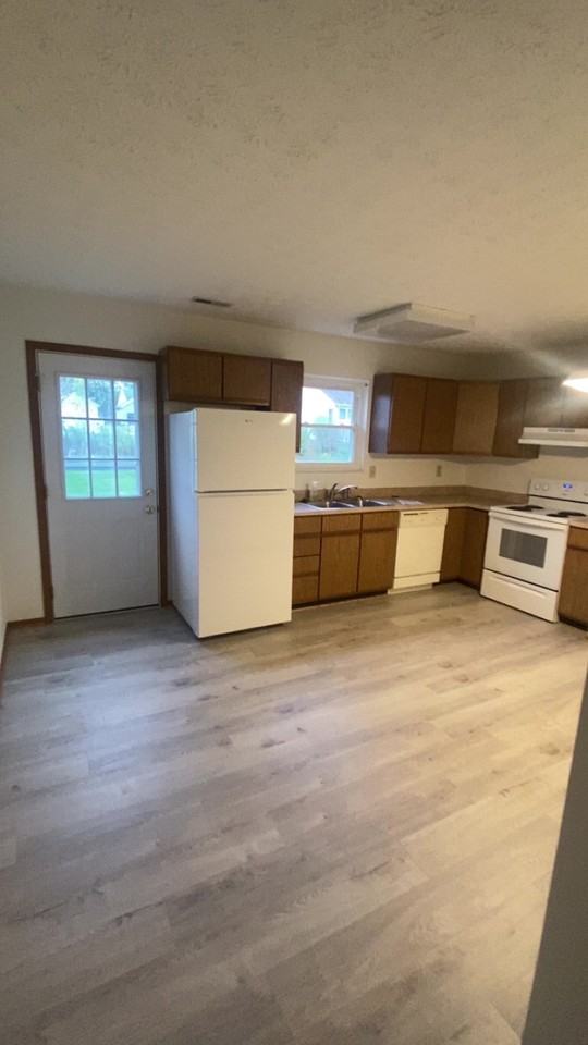 525 Rosehill Drive #525 - Photo 5 of 11