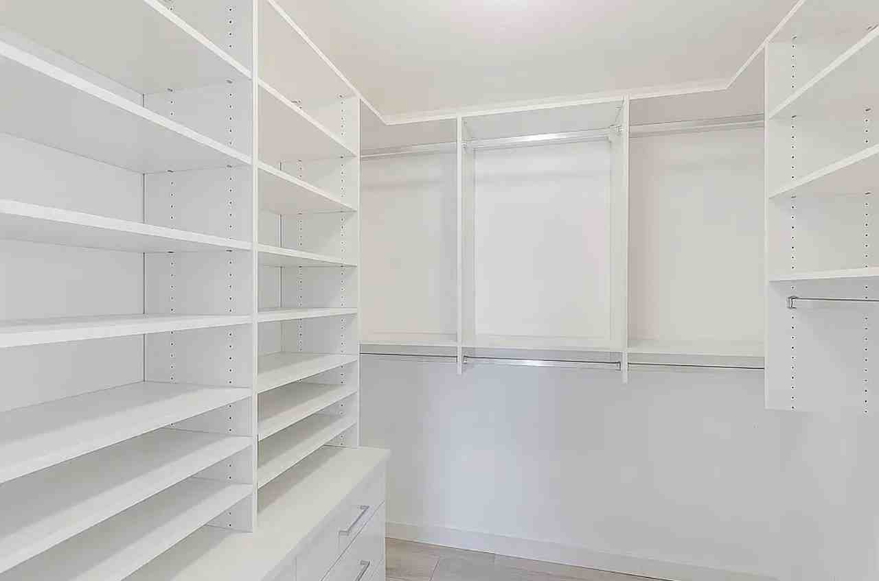 13625 Admiral Court #NA - Photo 5 of 18