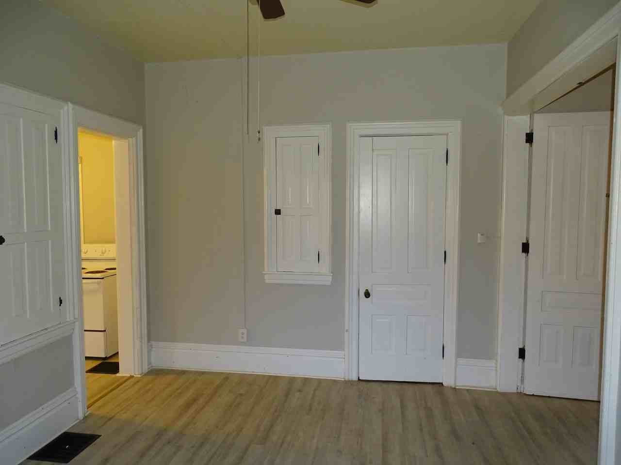 124 South Ottawa Street #2 - Photo 4 of 9