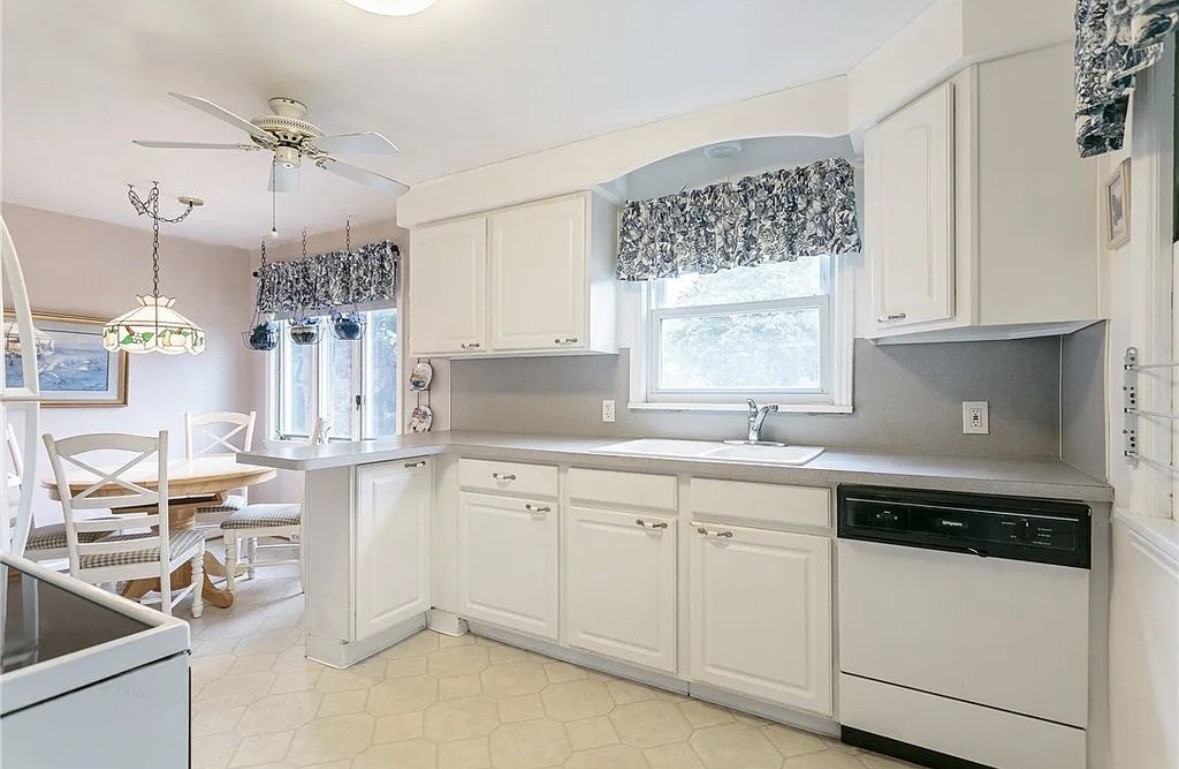 26 Garden Dr #NA - Photo 5 of 18