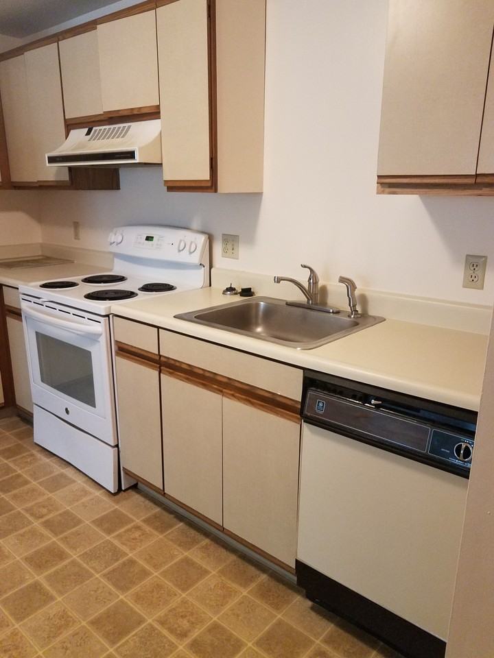 37 Alice Drive #86 - Photo 4 of 13