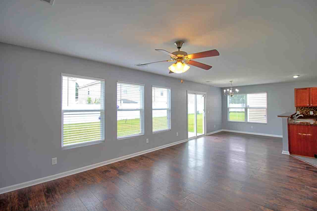 207 Bender St #1 - Photo 2 of 35