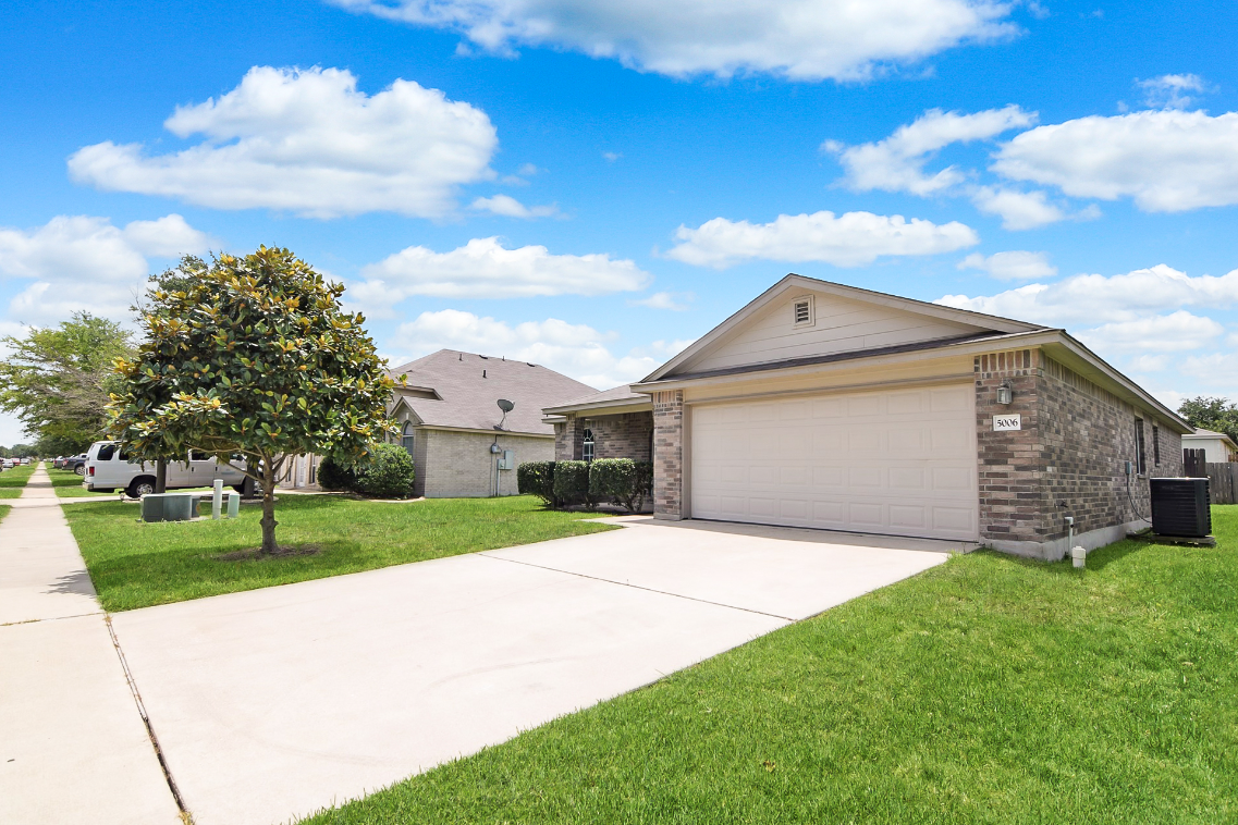 5006 Sydney Harbour Ct #NA - Photo 3 of 20