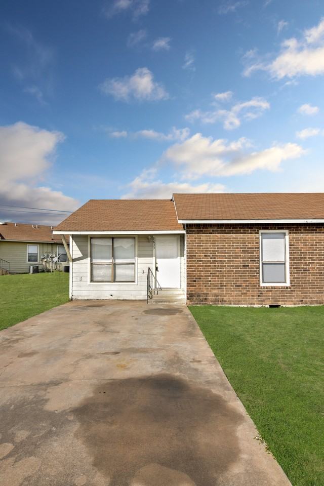 1633 Kelly Drive #NA - Photo 2 of 15