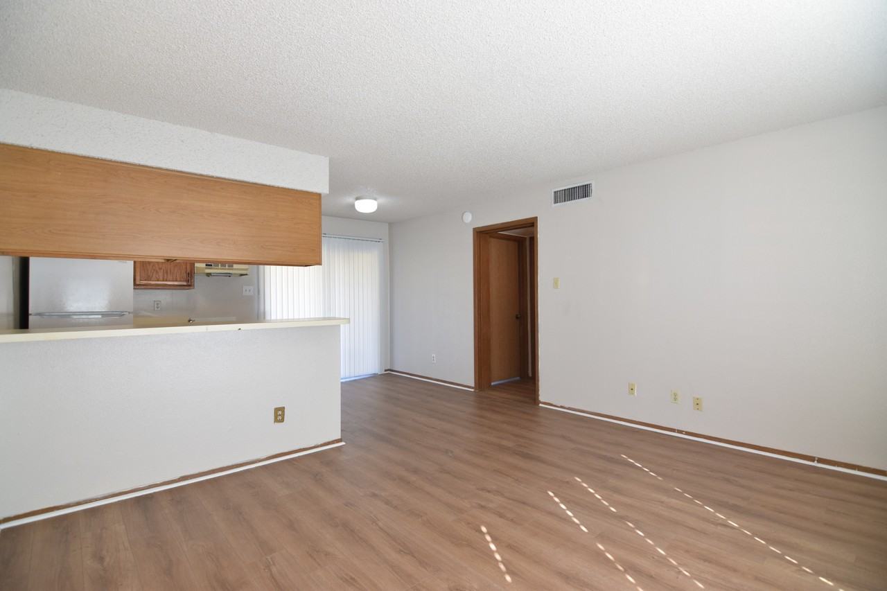 1633 Kelly Drive #NA - Photo 7 of 15