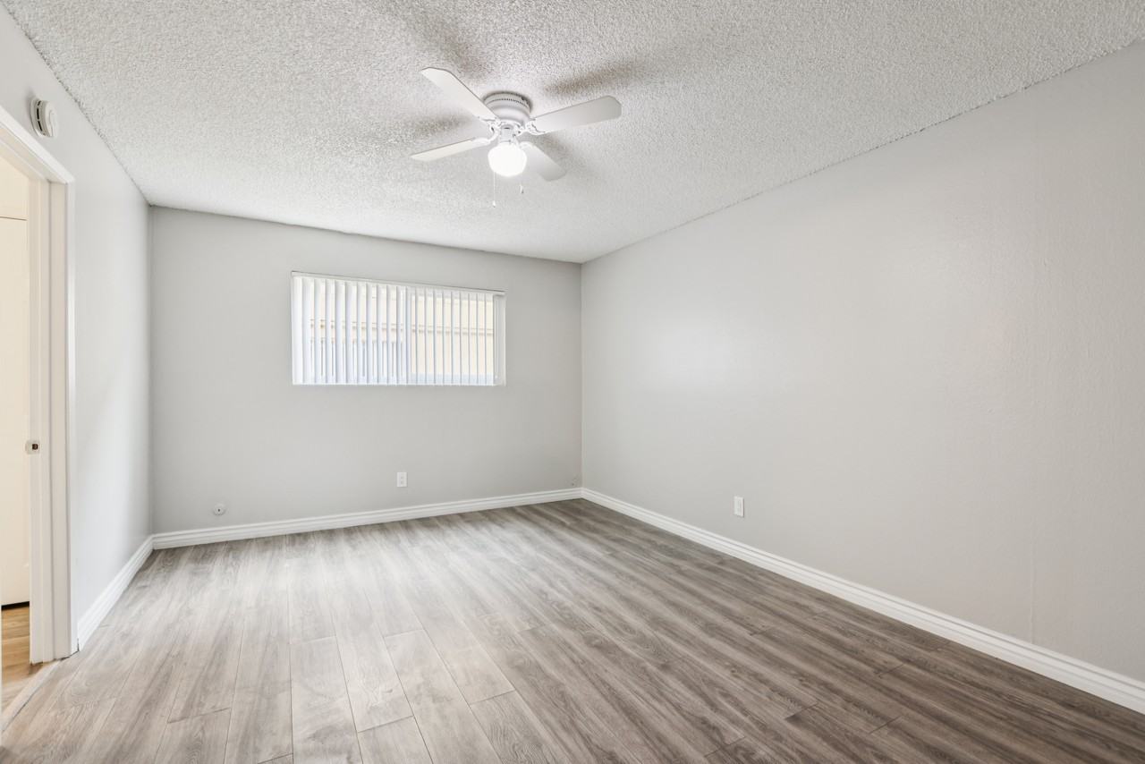 Glen Forest Apartments - Photo 2 of 6