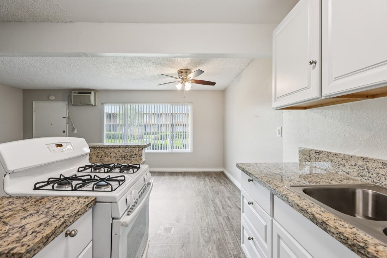 Glen Forest Apartments - Photo 4 of 6