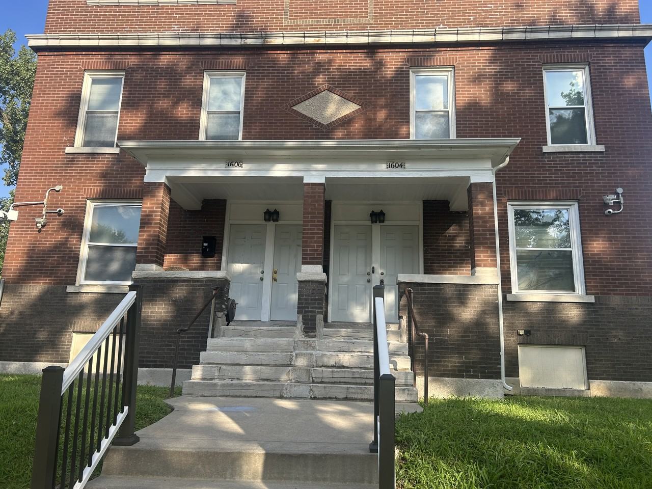 1606 1606 Semple AvenueApt 2 - Photo 7 of 8