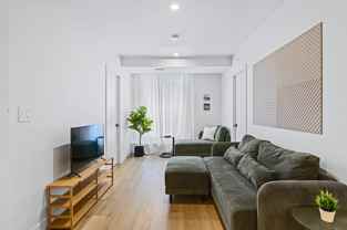 2025 Rue Peel - Photo 1 of 1