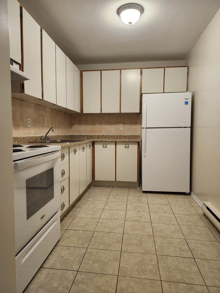 1144 Rockingham Avenue #406 - Photo 4 of 7