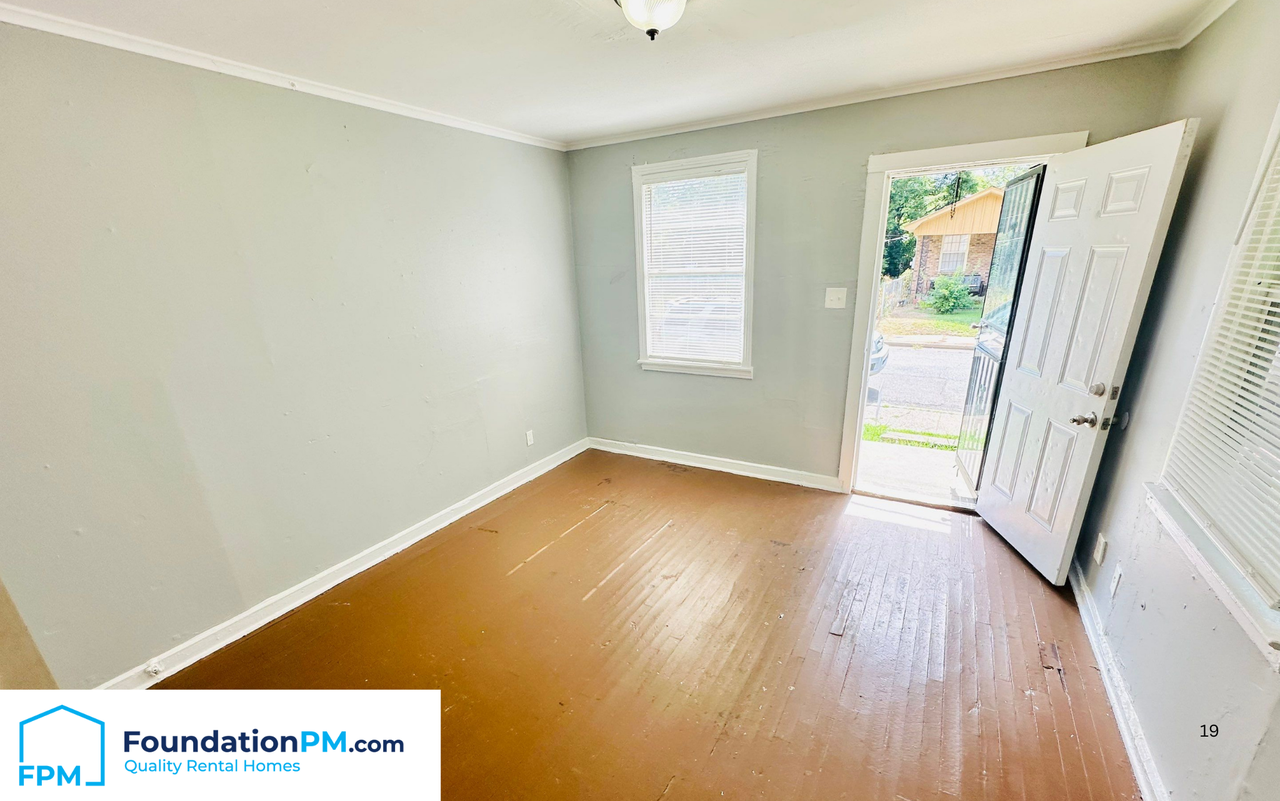 1117 Keating St #2 - Photo 6 of 10