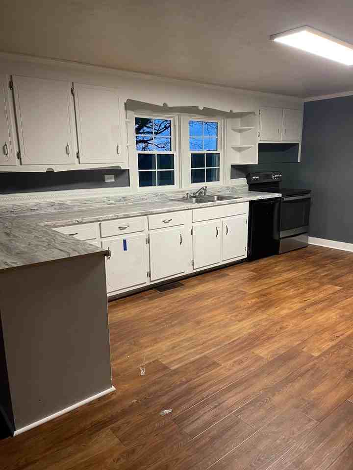 13958 Bainbridge Road #1 - Photo 5 of 14