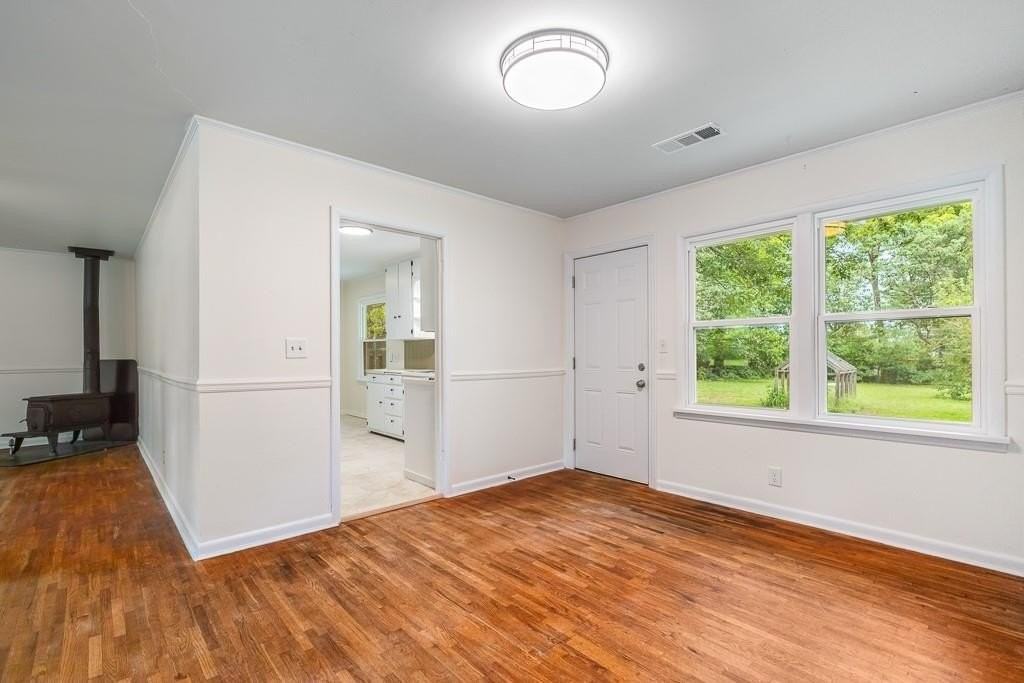 301 Michael St - Photo 7 of 41