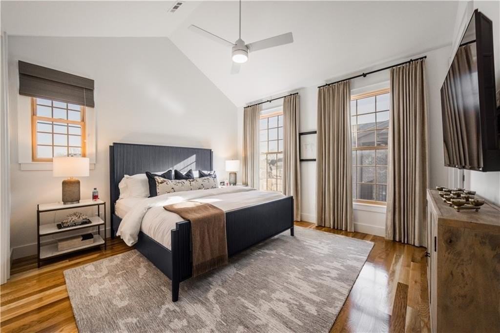 4607 S 47th St - Photo 5 of 9