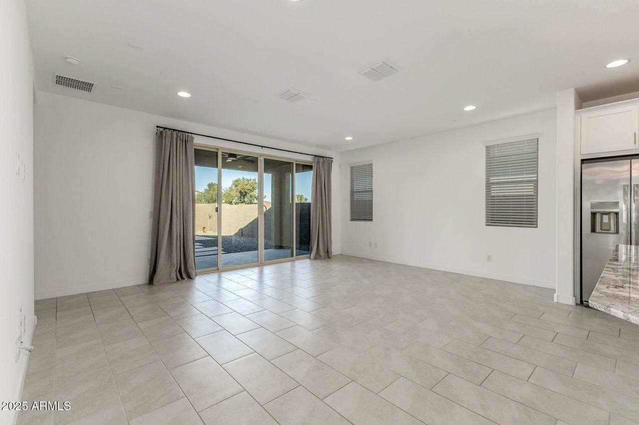 19414 College Drive - Photo 3 of 34