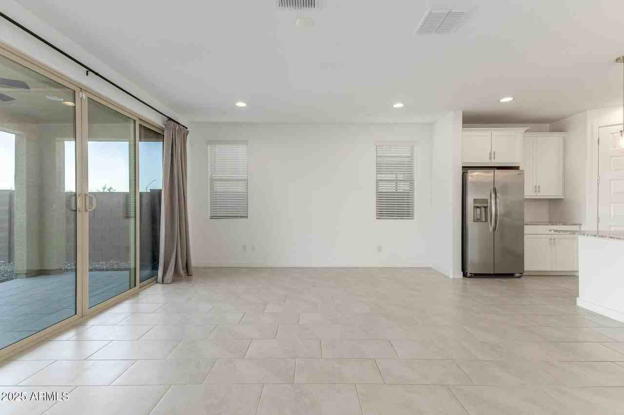 19414 College Drive - Photo 4 of 34