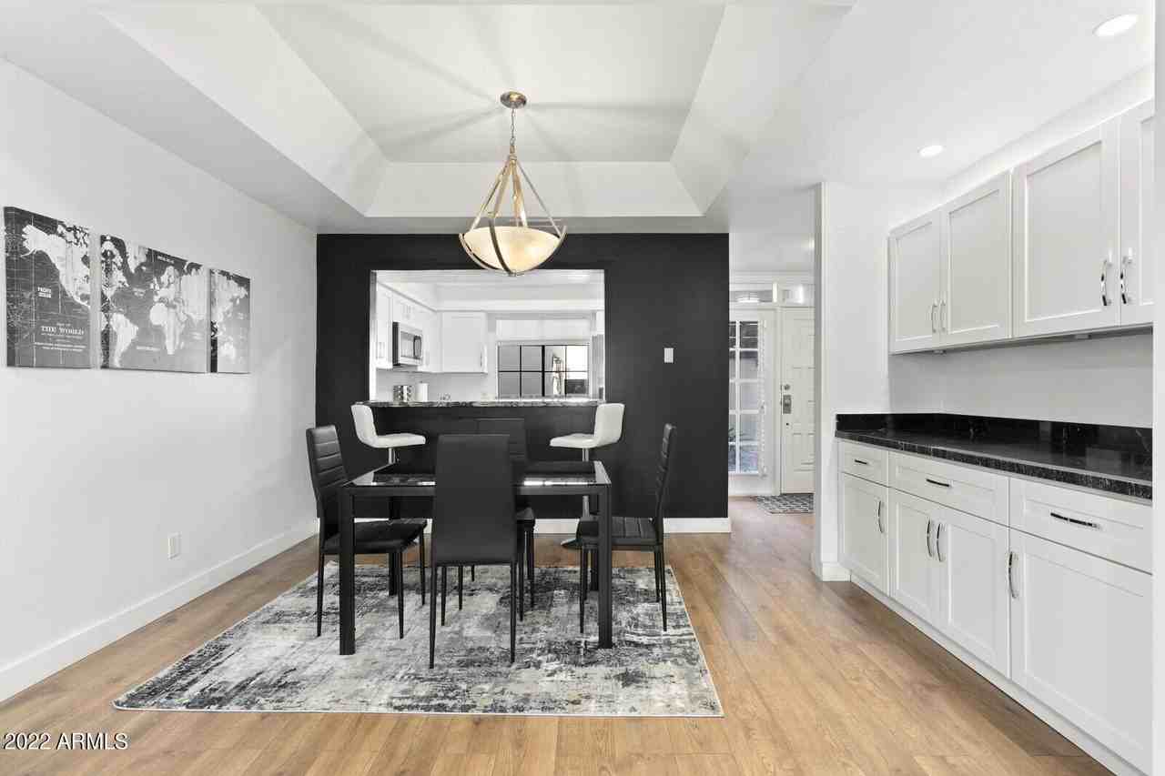 3047 East Rose Lane - Photo 7 of 27