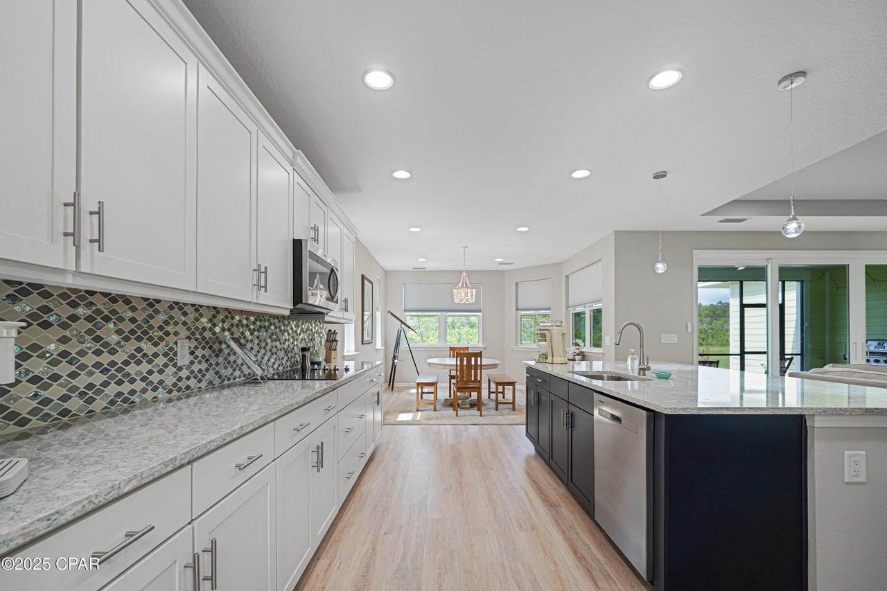 9431 Paradise Dr - Photo 5 of 50