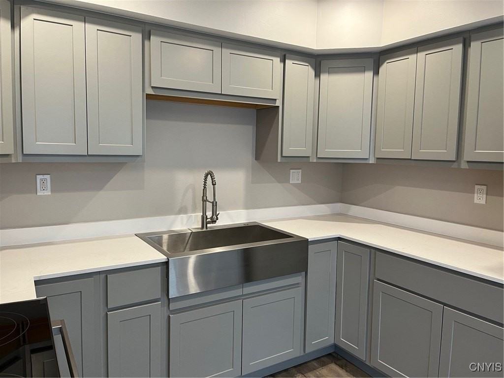 110 Edgemere Rd - Photo 7 of 30