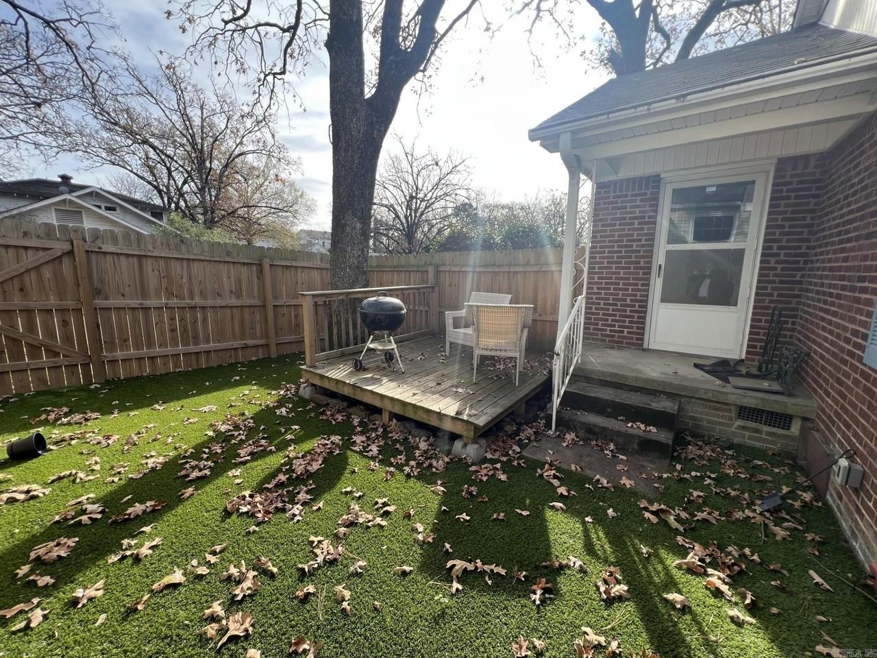 5200 G St - Photo 5 of 13