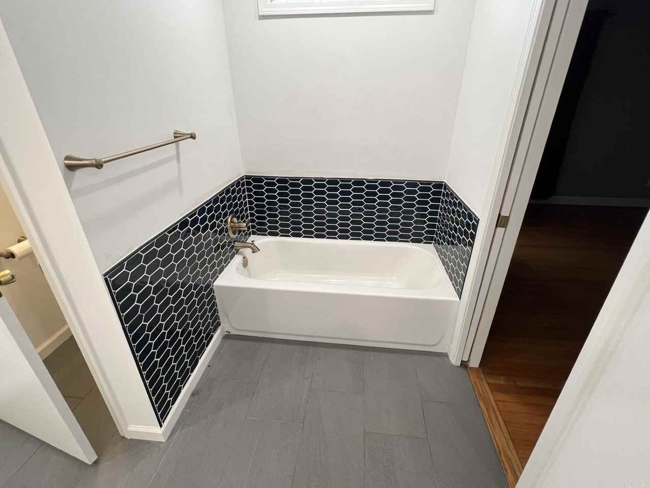 5200 G St - Photo 7 of 13