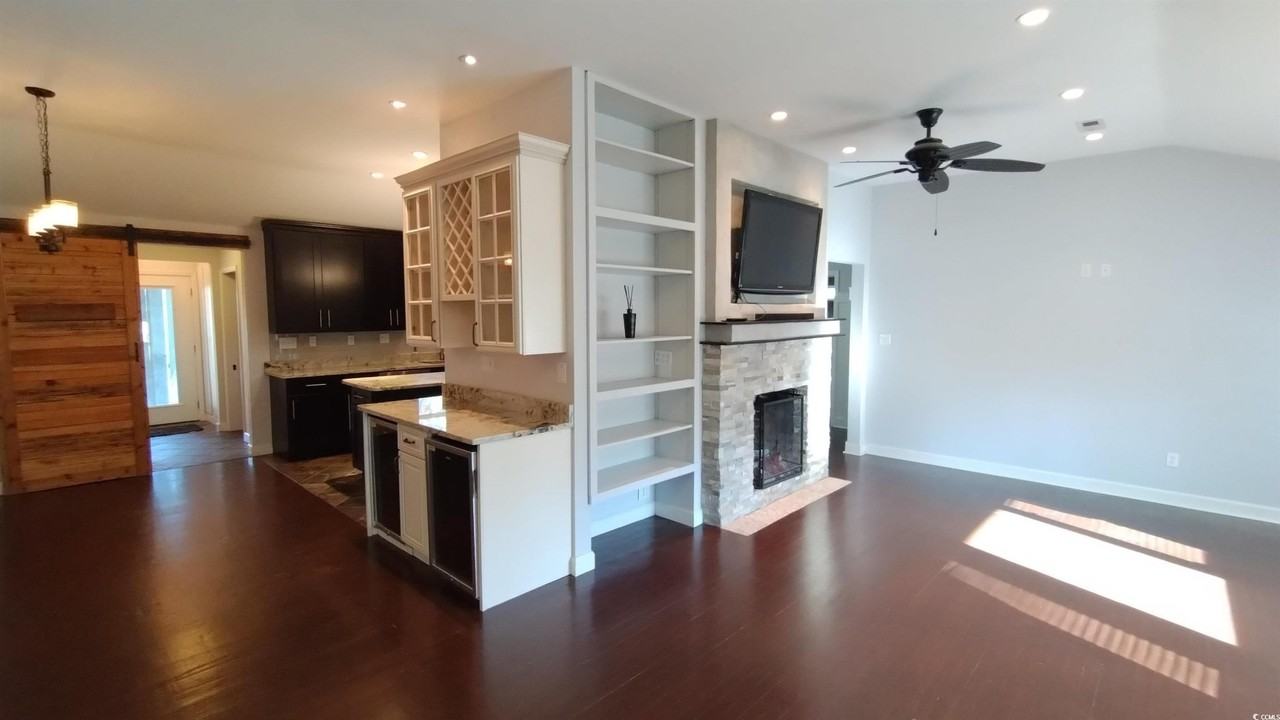 710 Yucca Ave - Photo 5 of 33