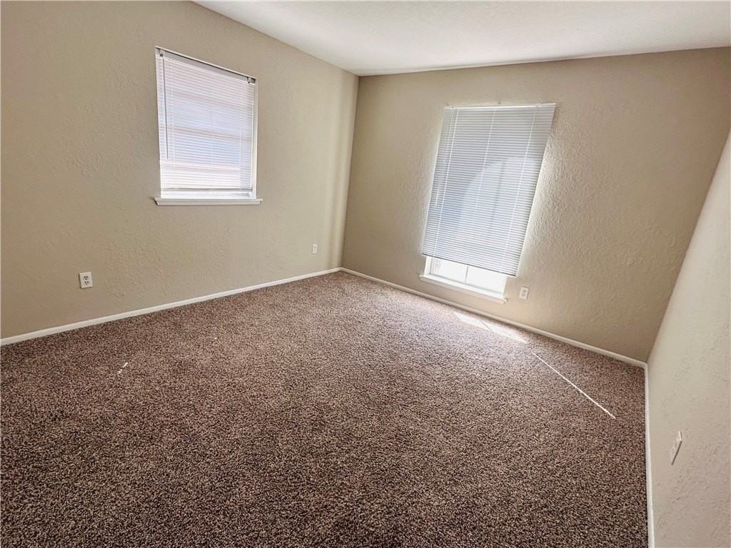 702 Alhambra Dr - Photo 7 of 7