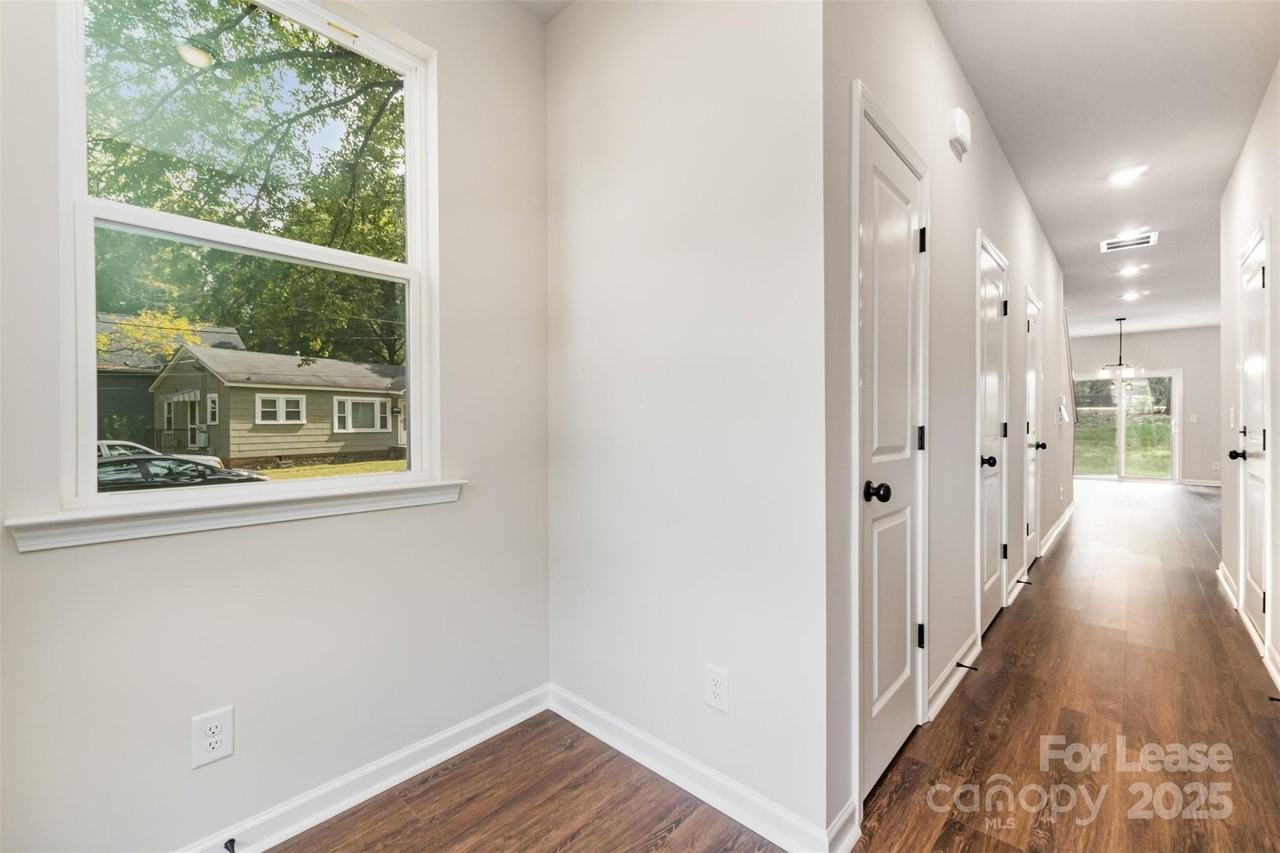 3719 Davis Avenue - Photo 4 of 21