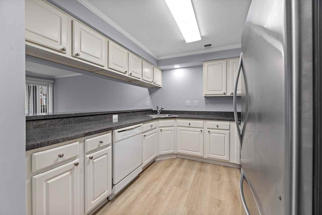 1127 Lake Heron Drive #1A - Photo 7 of 30