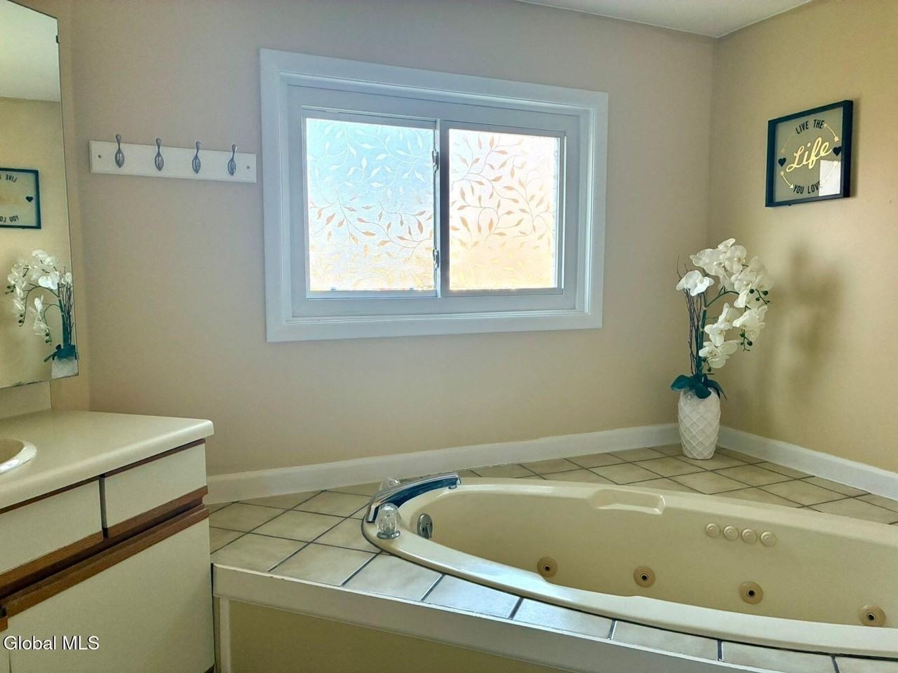 13 Derby Drive - Photo 7 of 10