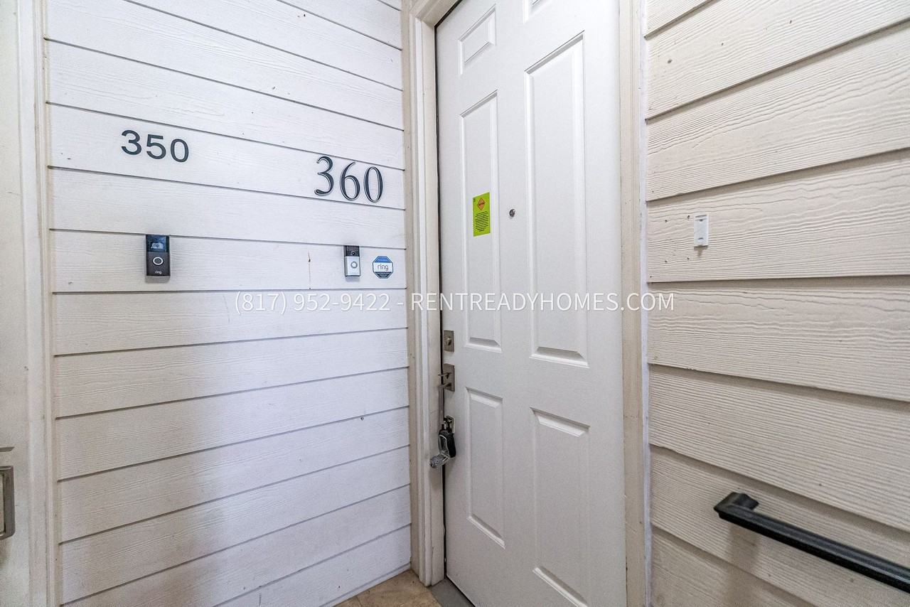 251 S Mill St - Photo 4 of 12