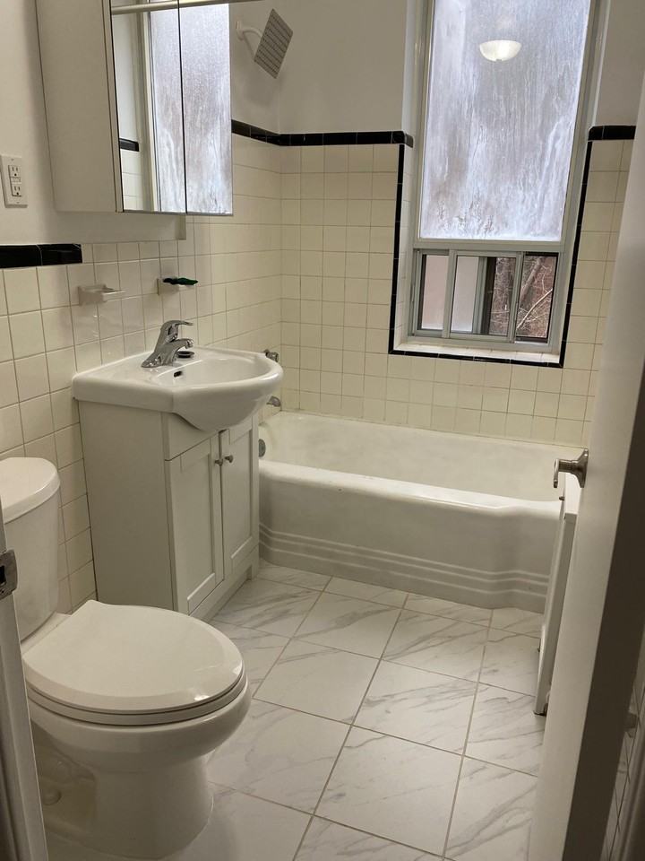 2649 Bloor Street West #306 - Photo 3 of 7