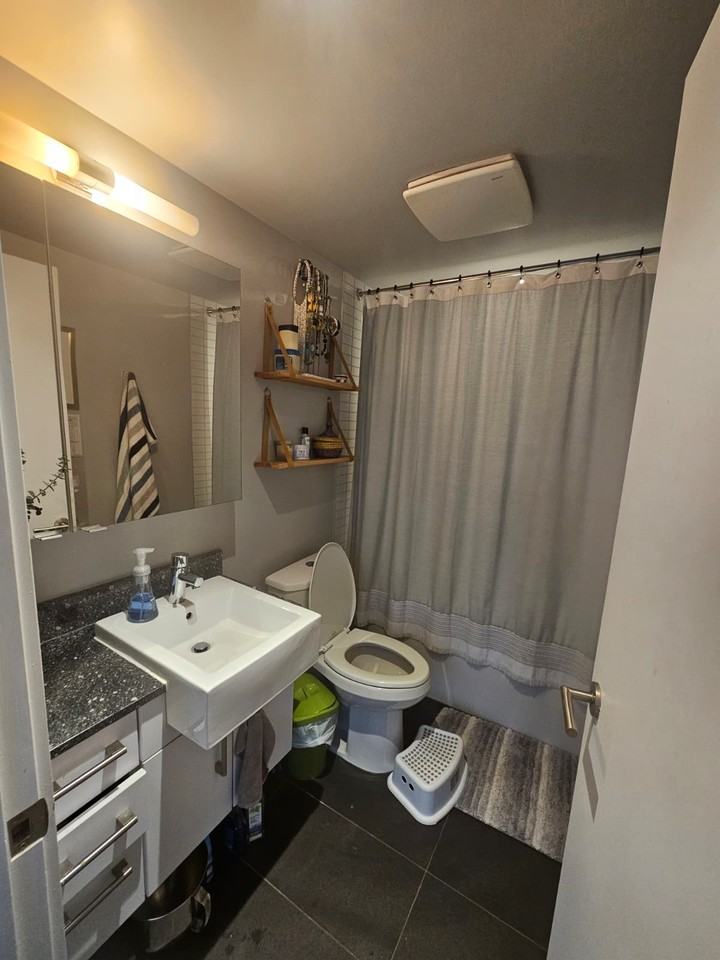 1051 Broughton Street #1909 - Photo 6 of 11