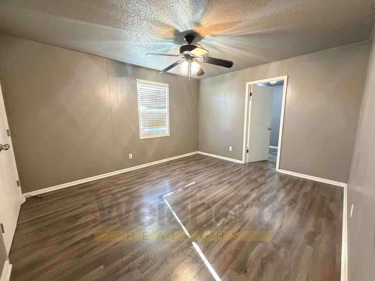 906 Alice Street - Photo 3 of 10