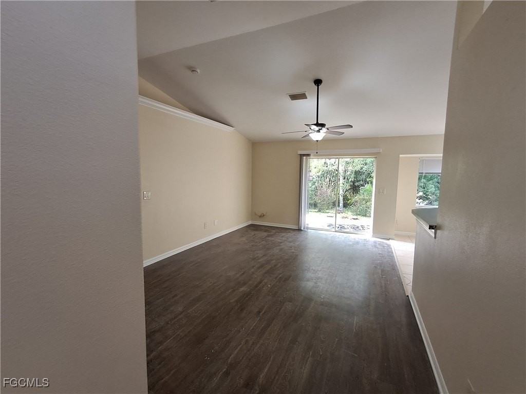 135 Greenbriar Blvd - Photo 6 of 25