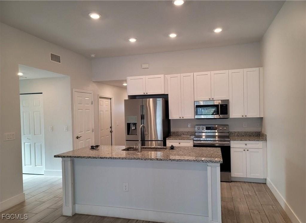 309 Sw 47th Ter - Photo 3 of 19