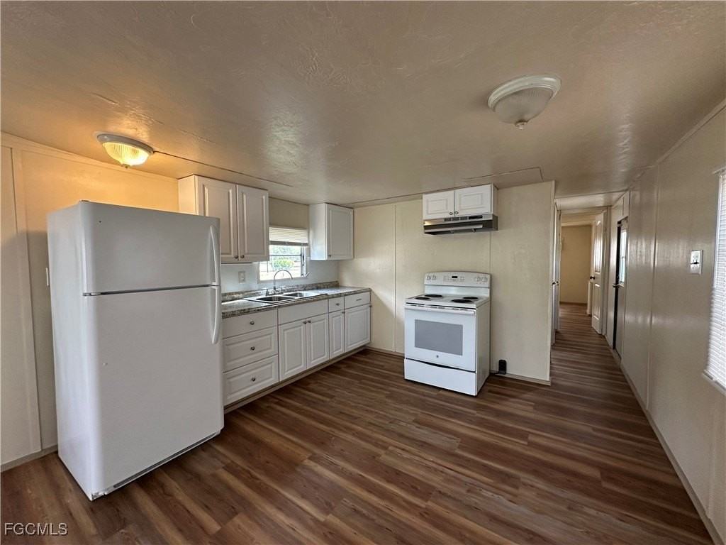 2268 Carlisle Ln - Photo 7 of 15