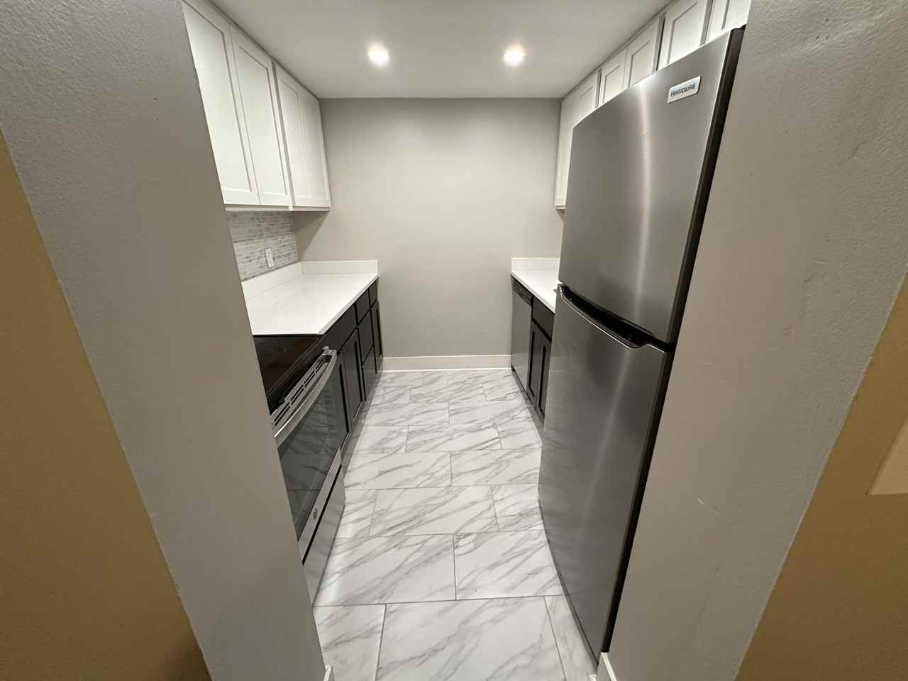 500 500 HOODRIDGE DRIVEAPT 804 #804 - Photo 4 of 13