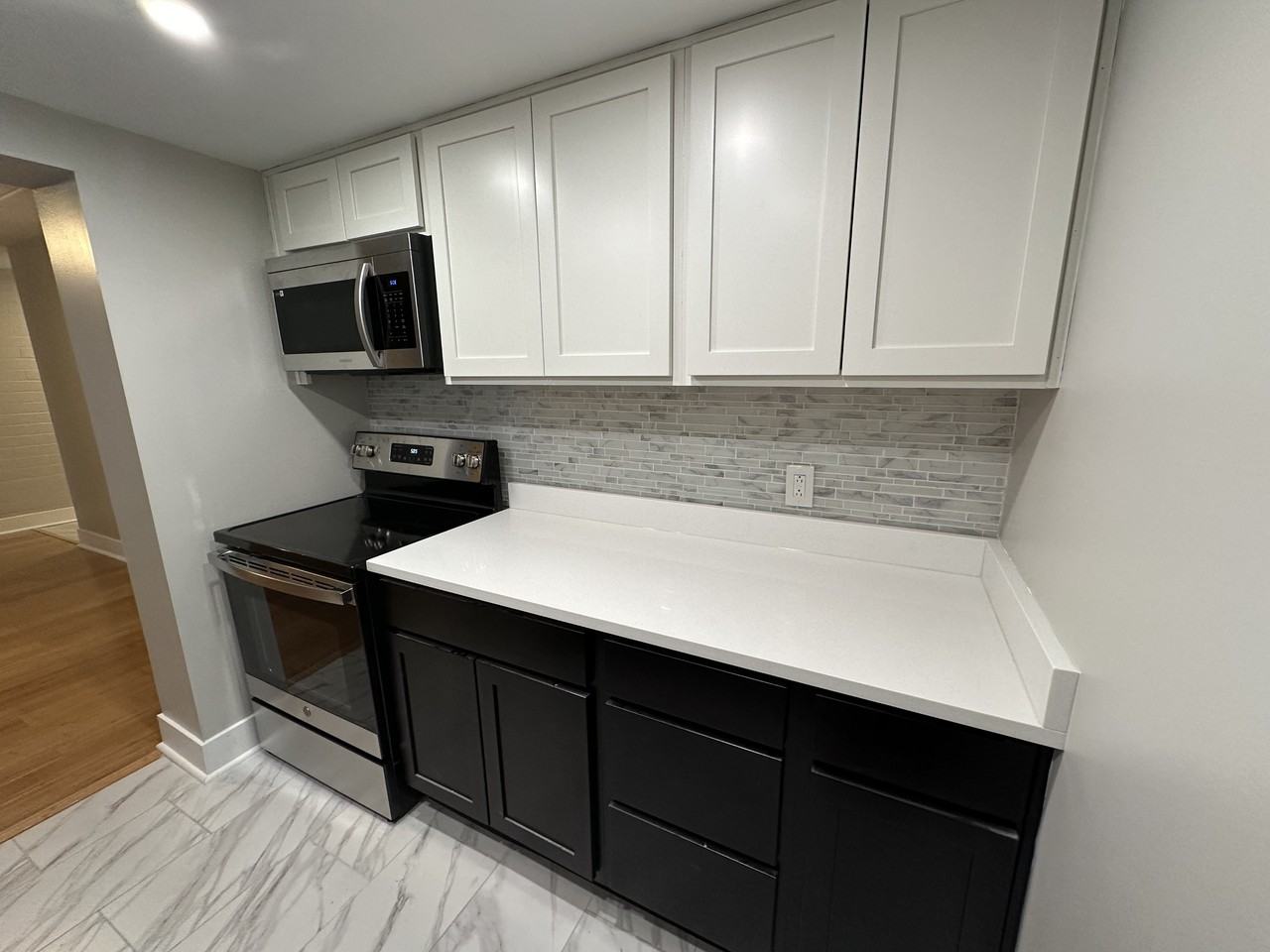 500 500 HOODRIDGE DRIVEAPT 804 #804 - Photo 5 of 13