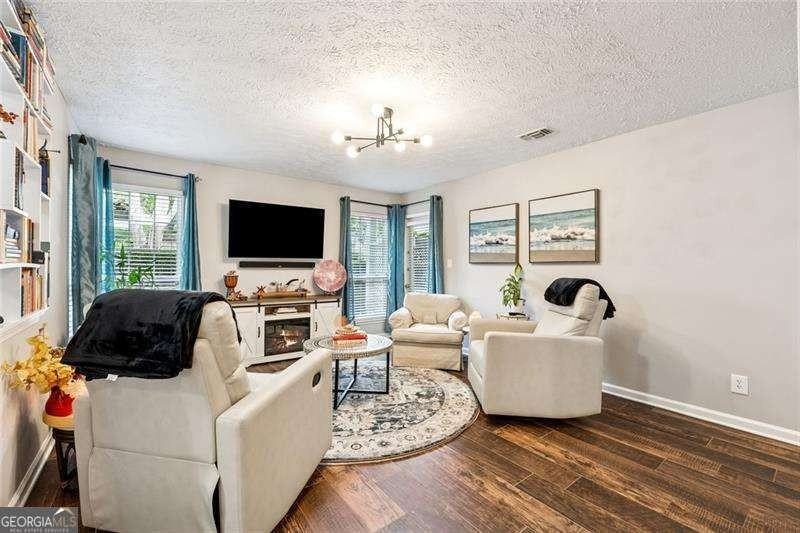 6808 Glenridge Dr Apt H #H - Photo 3 of 34