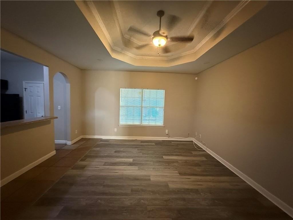 150 Glenn Avenue - Photo 4 of 10