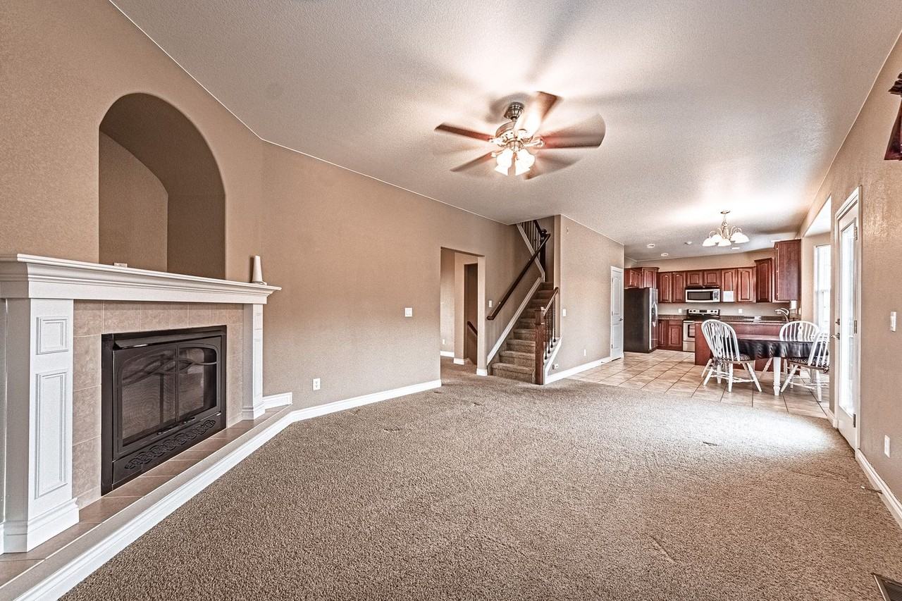 4670 Farmingdale Dr - Photo 6 of 50