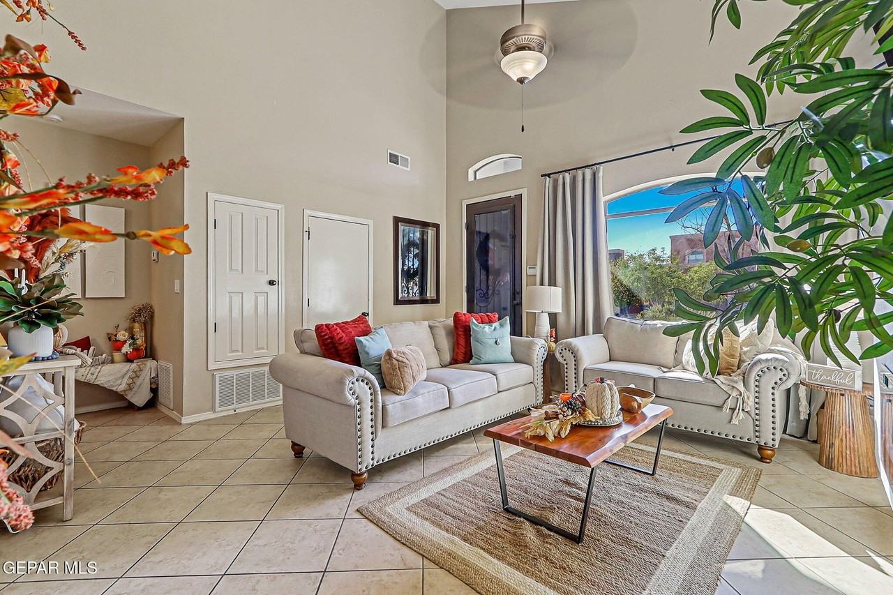 3178 Matthew Lutz Pl - Photo 3 of 19