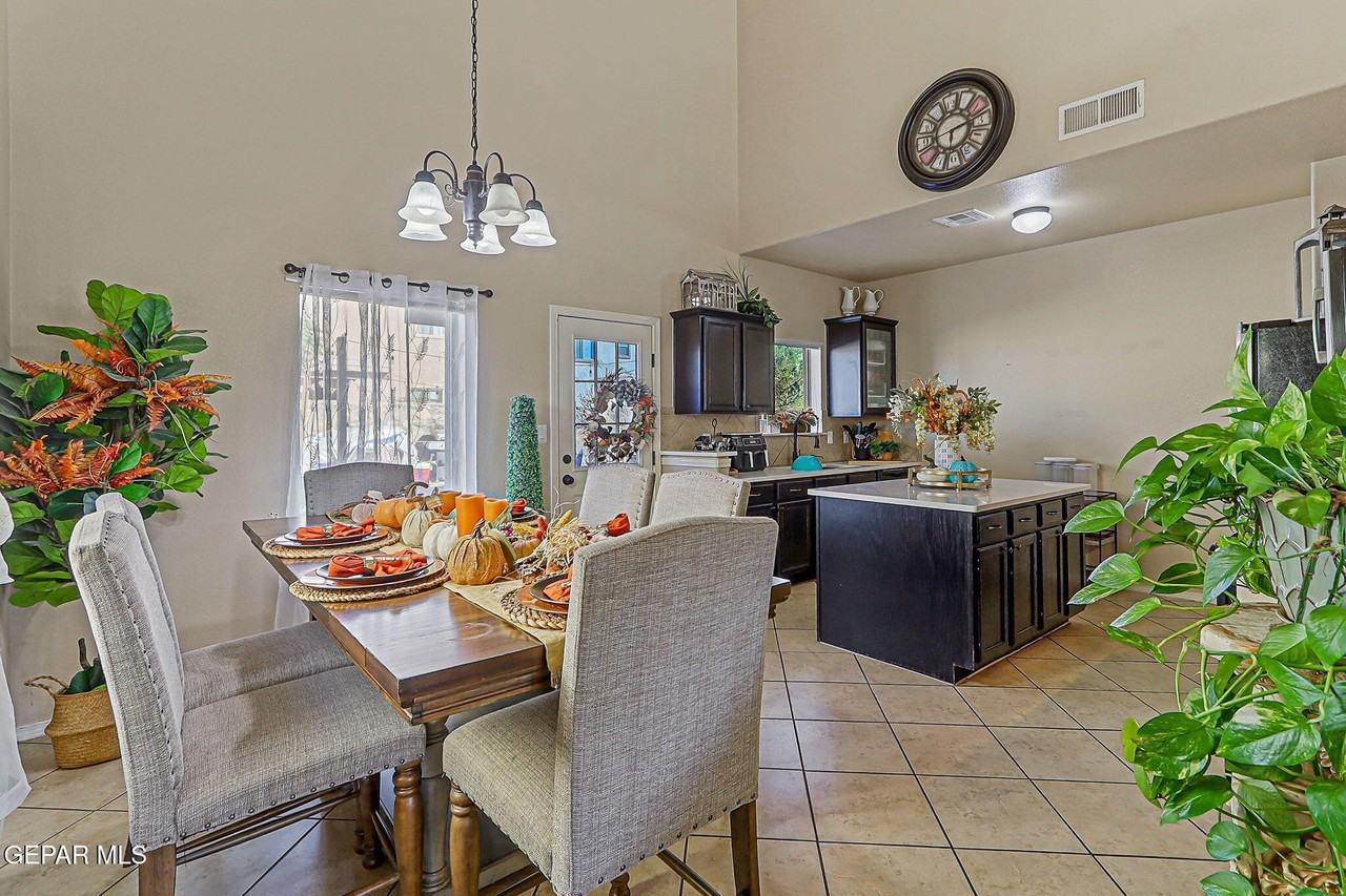 3178 Matthew Lutz Pl - Photo 4 of 19