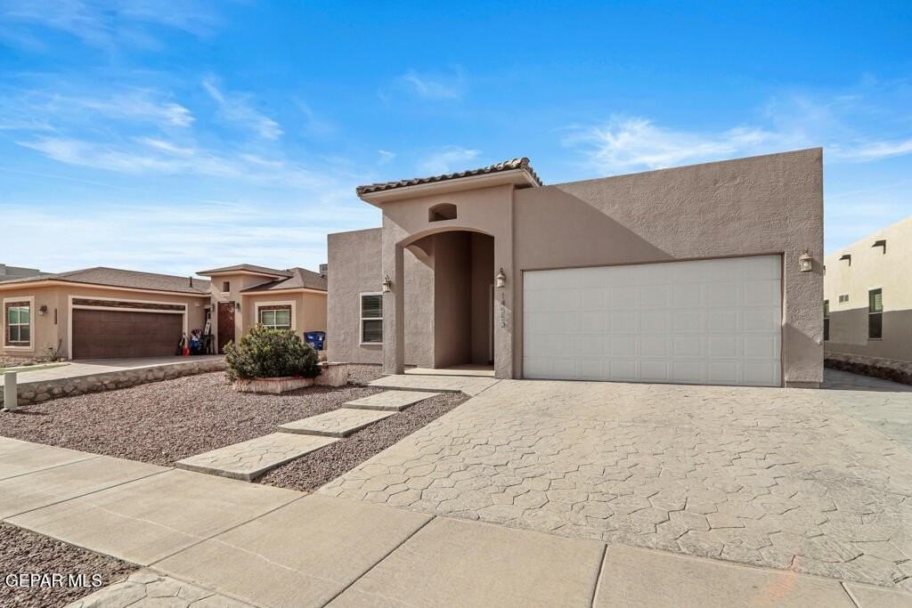 14553 Hunters Grove Ave - Photo 2 of 40