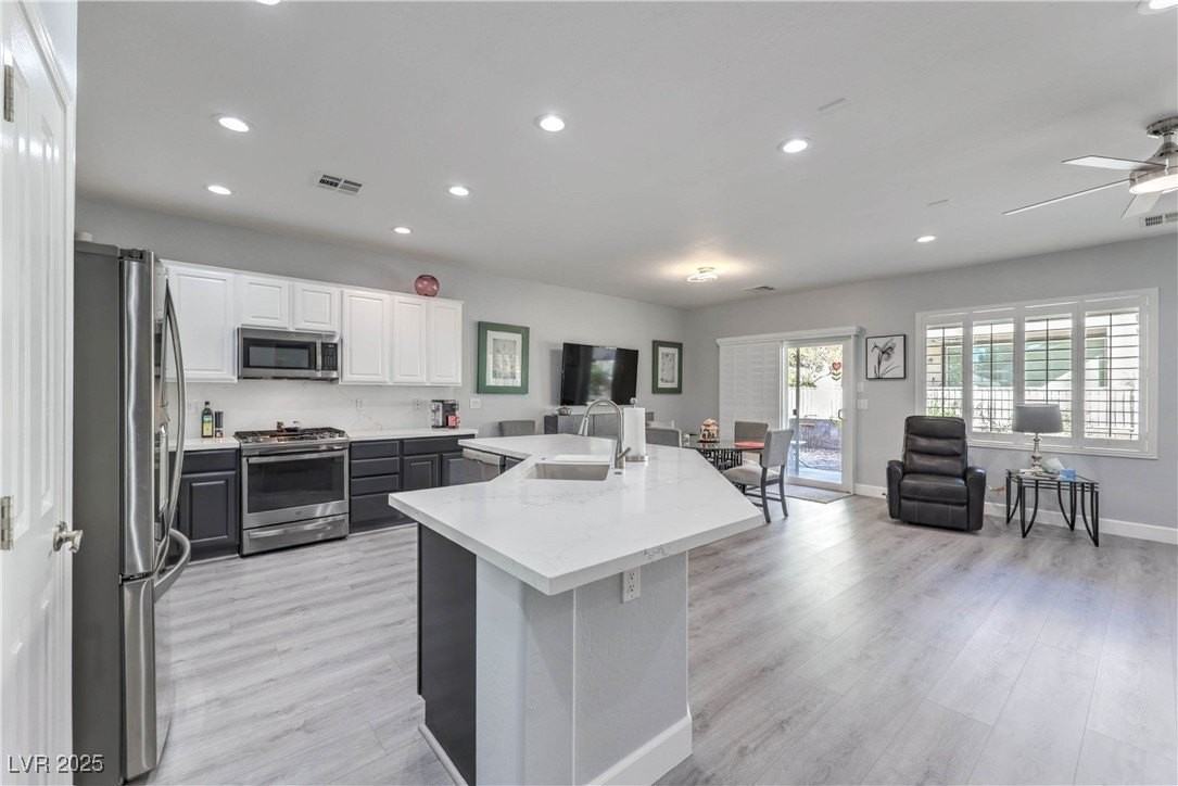 2538 Venus Star St - Photo 4 of 48