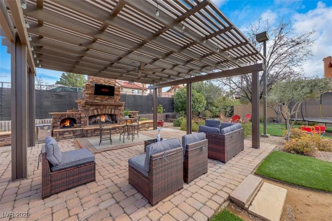 7470 Eldora Avenue - Photo 7 of 50