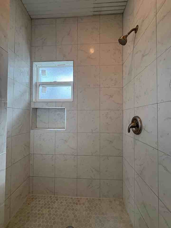 8504 N 12th St - Photo 7 of 14